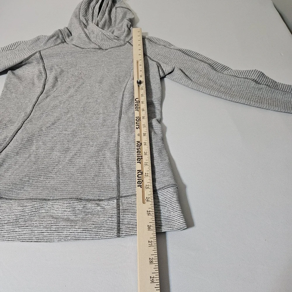 Lululemon Sweatshirt Womens 8Think‎ Fast Pullover Heather Slate Stripe Yoga